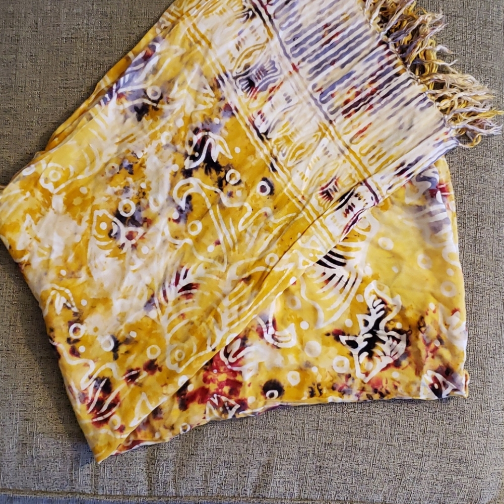 ❤️2 Ads/$20 - Buttery Yellow Sarong